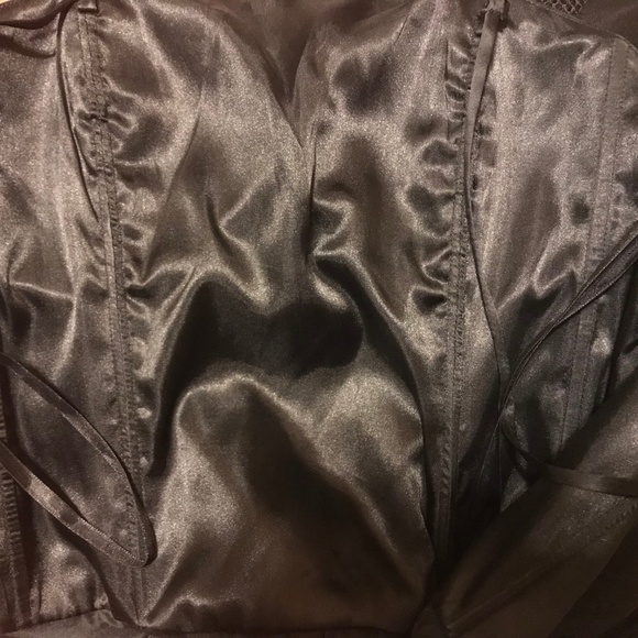 Elegant Silk Prom Dress with boning - Picture 6 of 6